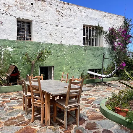Casa Gatti - Autentica Casa Canaria Nel Cuore Di Lanzarote Affittacamere Tiagua