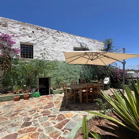 Casa Gatti - Casa Del '900 Nel Centro Di Lanzarote - Relax Tra I Vulcani Tiagua