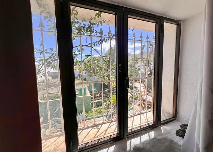 Casa Gatti-private In A Traditional Canarian House-central Lanzarote Gasthuis