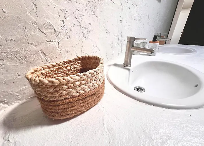 Casa Gatti-private In A Traditional Canarian House-central Lanzarote Tiagua