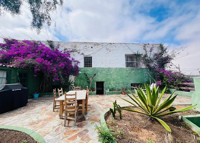 Gasthuis Casa Gatti-private In A Traditional Canarian House-central Lanzarote